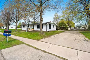 2120 Crane St, Oshkosh, WI 54901 - Photo 3