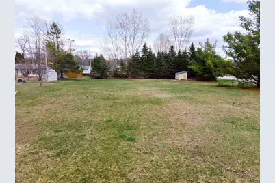 2525 Breezewood Lane, Neenah, WI 54956 - Photo 3