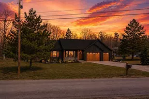 2525 Breezewood Ln, Neenah, WI 54956 - Photo 13