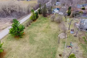 2525 Breezewood Ln, Neenah, WI 54956 - Photo 25