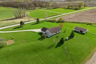 W2150 Crosstown Rd, Hilbert, WI 54129 - Photo 29