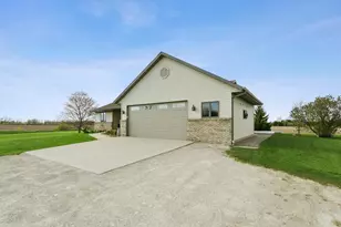 W2150 Crosstown Rd, Hilbert, WI 54129 - Photo 23