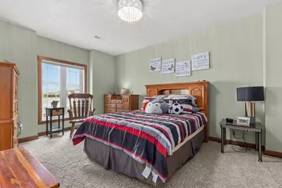 1355 Prairie Lake Circle, Neenah, WI 54956 - Photo 47
