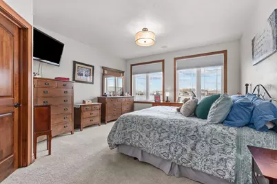 1355 Prairie Lake Circle, Neenah, WI 54956 - Photo 23
