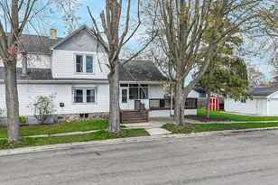 127 3rd St, Winneconne, WI 54986 - Photo 3