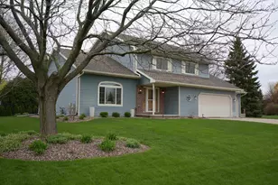 140 Overland Trail, Oshkosh, WI 54904 - Photo 3