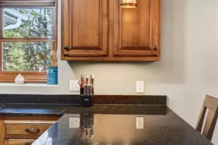 1216 E Apple Creek Rd, Appleton, WI 54913 - Photo 11
