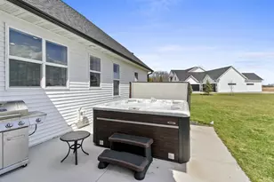 699 Blackberry Ct, Oneida, WI 54155 - Photo 45
