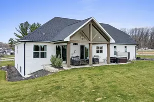 699 Blackberry Ct, Oneida, WI 54155 - Photo 53