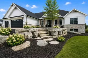 699 Blackberry Ct, Oneida, WI 54155 - Photo 3