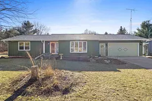 N5895 24th Ln, Wild Rose, WI 54984 - Photo 3