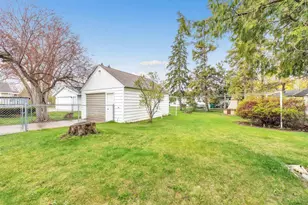 1465 Harvey St, Green Bay, WI 54302 - Photo 17