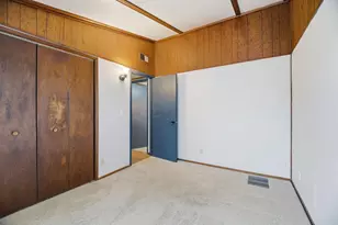 920 N Lark St, Oshkosh, WI 54902 - Photo 17
