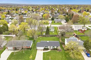 324 Kenney St, Green Bay, WI 54301 - Photo 3