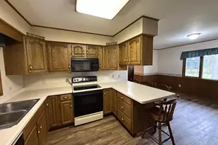 925 Ridlington Ave, Shawano, WI 54166 - Photo 7