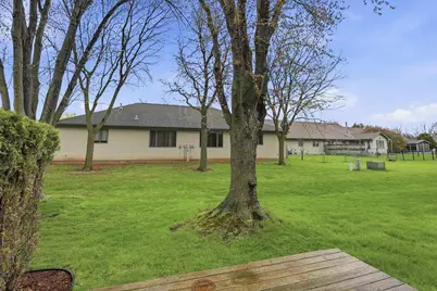 82 Spencer Village Court, Appleton, WI 54914 - Photo 11