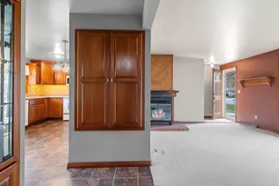 1281 Alice Dr, Green Bay, WI 54304 - Photo 9