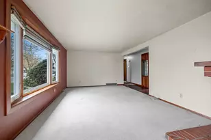 1281 Alice Dr, Green Bay, WI 54304 - Photo 3