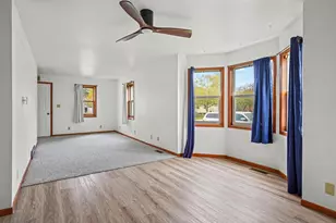 318 Sterling Ave, Oshkosh, WI 54901 - Photo 5