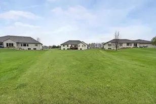 3663 Half Crown, De Pere, WI 54115 - Photo 7