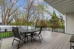 1618 Northridge Ct, Menasha, WI 54952 - Photo 5