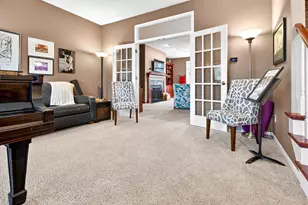 325 E Stratford Ln, Appleton, WI 54913 - Photo 5