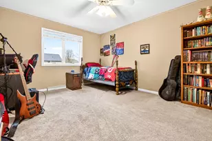325 E Stratford Ln, Appleton, WI 54913 - Photo 41