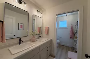 2528 N Stellita Cir, De Pere, WI 54114 - Photo 21