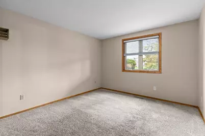 2206 Meadowbrook Court #A, Oshkosh, WI 54904 - Photo 23