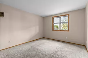 2206 Meadowbrook Ct, Oshkosh, WI 54904 - Photo 23
