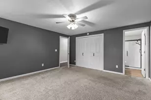2206 Meadowbrook Ct, Oshkosh, WI 54904 - Photo 21