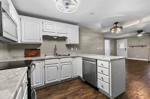 2206 Meadowbrook Ct, Oshkosh, WI 54904 - Photo 15