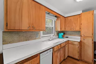 1150 S Greenwood Ave, Green Bay, WI 54304 - Photo 13