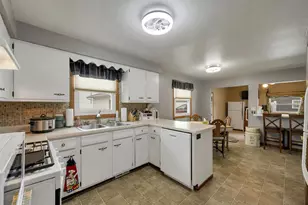 2110 Elm View Dr, Green Bay, WI 54304 - Photo 29