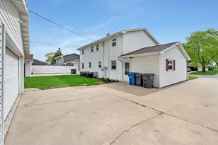 2110 Elm View Dr, Green Bay, WI 54304 - Photo 5