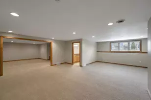 3335 Langdon St, Green Bay, WI 54311 - Photo 9