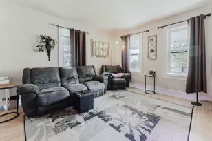 332 Rosalia St, Oshkosh, WI 54901 - Photo 7