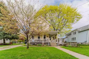 332 Rosalia St, Oshkosh, WI 54901 - Photo 1