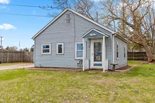 1713 Burns Ave, Green Bay, WI 54303 - Photo 3
