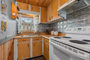 1713 Burns Ave, Green Bay, WI 54303 - Photo 17