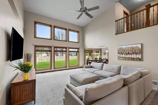 230 Oakbrook Dr, Pulaski, WI 54162 - Photo 5