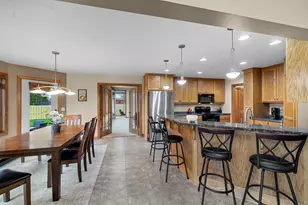 230 Oakbrook Dr, Pulaski, WI 54162 - Photo 7