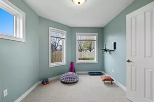 230 Oakbrook Dr, Pulaski, WI 54162 - Photo 13