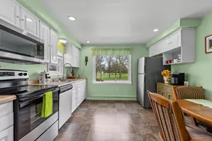 1911 S Carpenter St, Appleton, WI 54915 - Photo 7