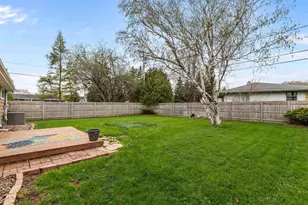 1911 S Carpenter St, Appleton, WI 54915 - Photo 23
