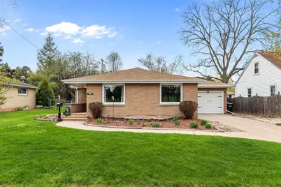 1911 S Carpenter Street, Appleton, WI 54915 - Photo 1