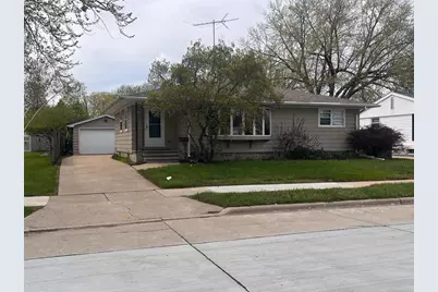 219 Lark Street, Oshkosh, WI 54902 - Photo 1
