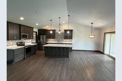 613 Hammen Court, Kaukauna, WI 54130 - Photo 3