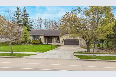 825 W Kimberly Avenue, Kimberly, WI 54136 - Photo 1