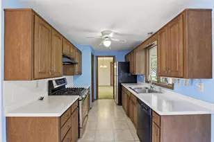 3113 N Peach Tree Ln, Appleton, WI 54911 - Photo 7